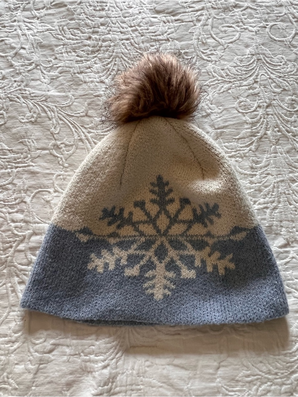 Christian Siriano Light Blue & Cream Knit Beanie with Faux Fur Trim
